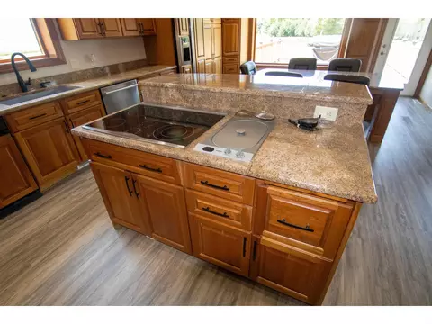 201 E Gresham Rd, Waterloo, IA 50703 photo 14