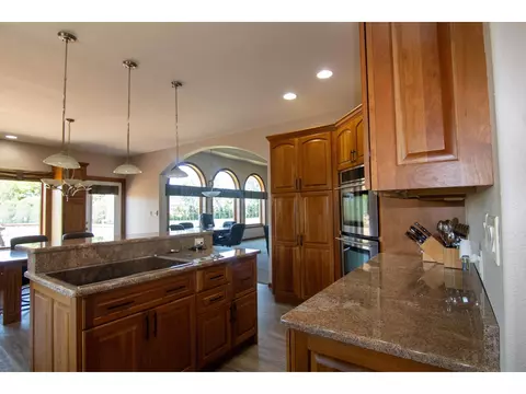 201 E Gresham Rd, Waterloo, IA 50703 photo 15