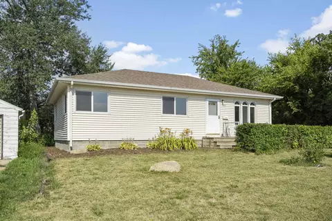630 Maxwell St, Waterloo, IA 50701