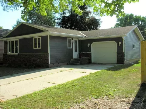 308 S School St, Saint Ansgar, IA 50472