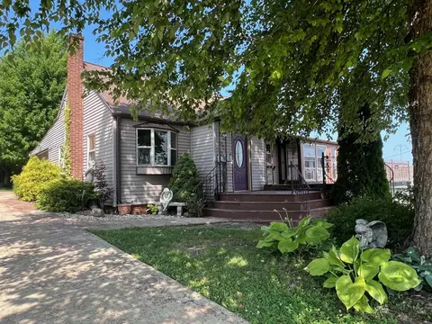 109 E Rural St, Saint Lucas, IA 52166