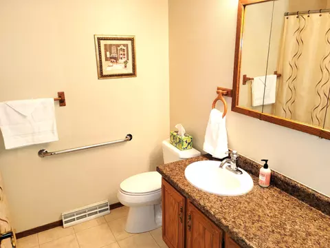 404 E 6th St, Readlyn, IA 50668 photo 14