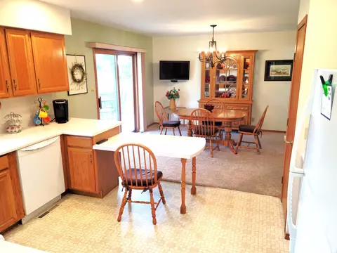 404 E 6th St, Readlyn, IA 50668 photo 5