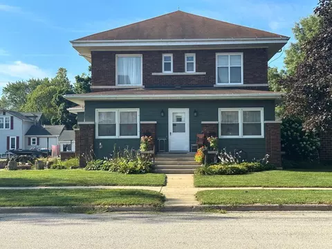 112 SE 2nd Ave, Waverly, IA 50677