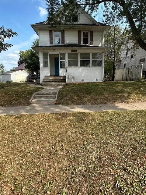 1319 5th, Waterloo, IA 50702