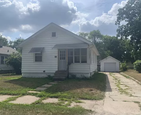 723 Indiana St, Waterloo, IA 50703