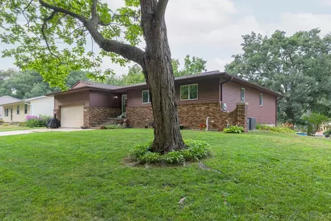 737 1st St, Evansdale, IA 50707