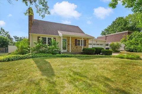 3352 Rosehill Ter, Waterloo, IA 50701