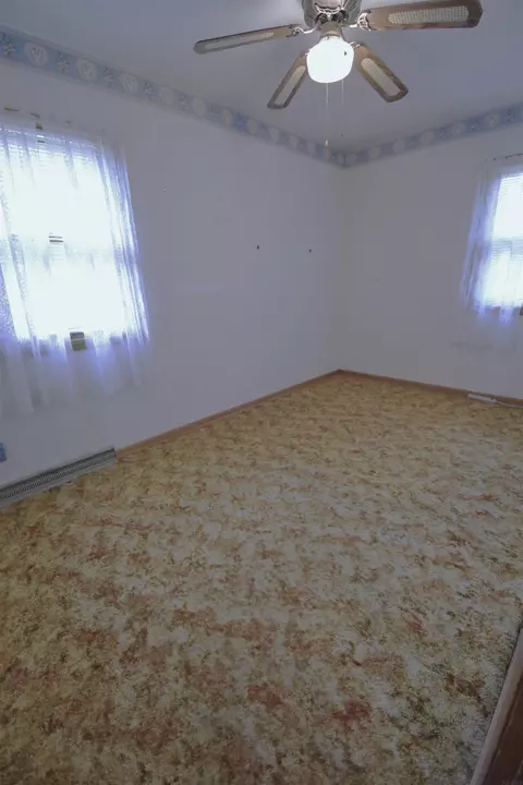 121 E Dunkerton Rd, Cedar Falls, IA 50613 photo 9