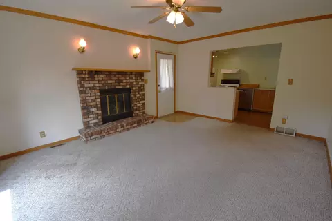 121 E Dunkerton Rd, Cedar Falls, IA 50613 photo 7