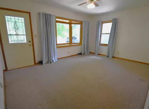121 E Dunkerton Rd, Cedar Falls, IA 50613 photo 2