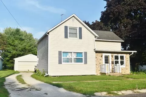 810 N Railroad St, Sumner, IA 50674