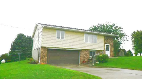 405 E North St, Monona, IA 52159
