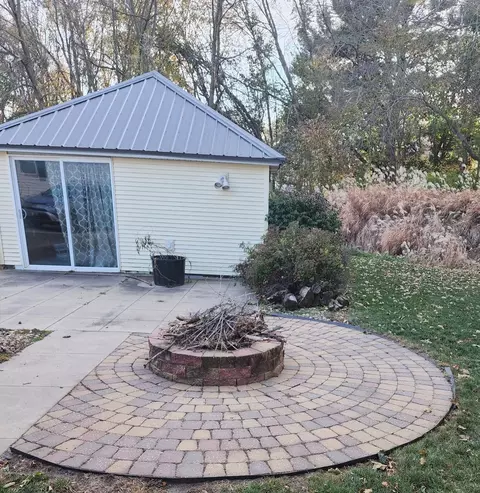 519 E 1st St, Sumner, IA 50674 photo 5
