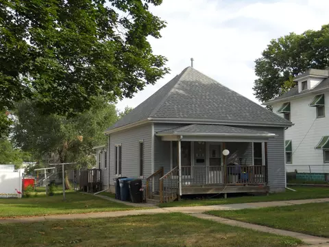 918 W 7th, Waterloo, IA 50702