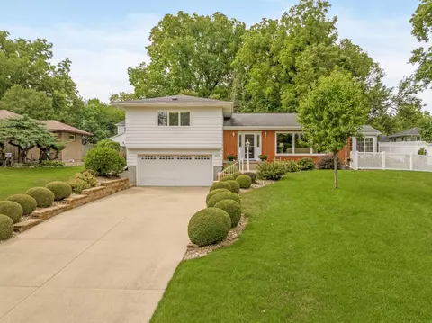 1421 Grand Blvd, Cedar Falls, IA 50613