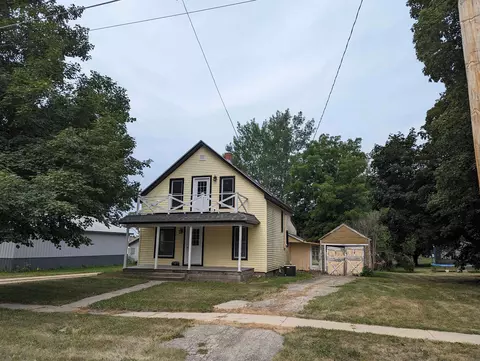 416 SE 2nd St, Cresco, IA 52136