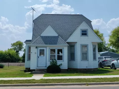 116 W Greene St, Castalia, IA 52133