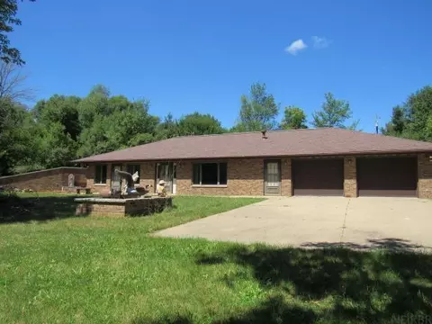 21716 Bus Hwy 151, Monticello, IA 52310