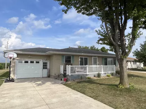 1024 Dorothy, Parkersburg, IA 50665