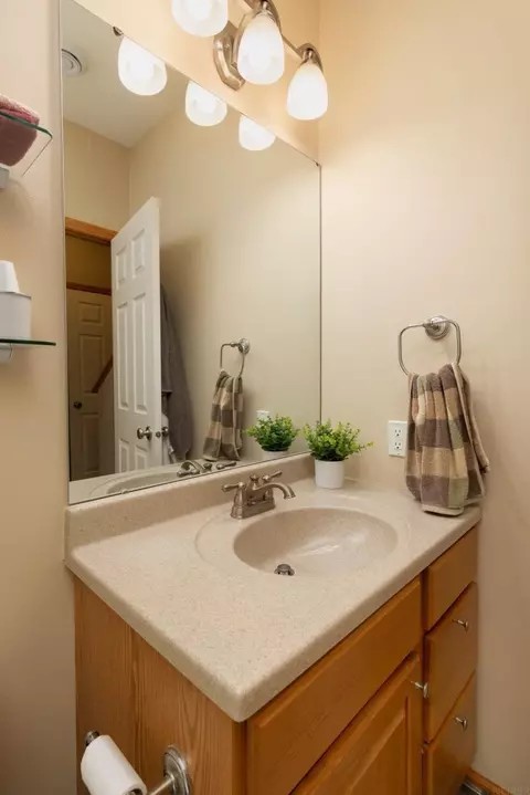 3824 Jay Ln, Waterloo, IA 50701 photo 24