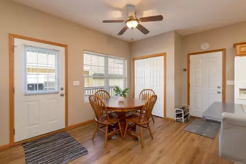 3824 Jay Ln, Waterloo, IA 50701 photo 8