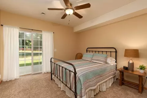 3824 Jay Ln, Waterloo, IA 50701 photo 19