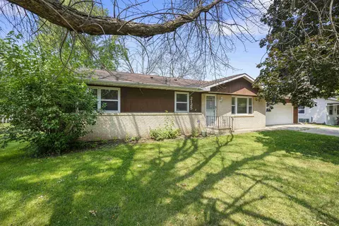 2125 2nd St, Gilbertville, IA 50634