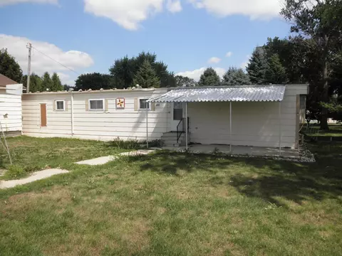 107 W W St, Carpenter, IA 50426