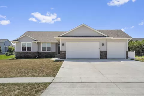 2308 Vera Way, Cedar Falls, IA 50613