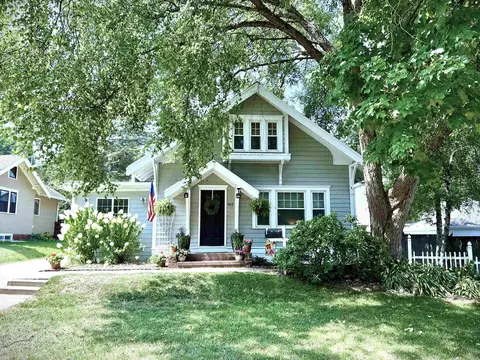 812 Clough St, Waterloo, IA 50701