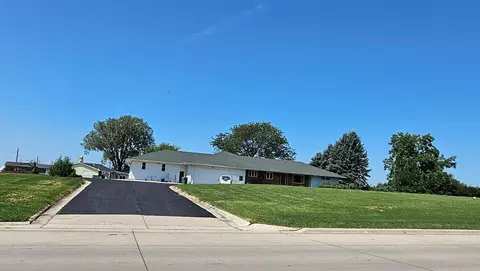 416 S Main St, Allison, IA 50602