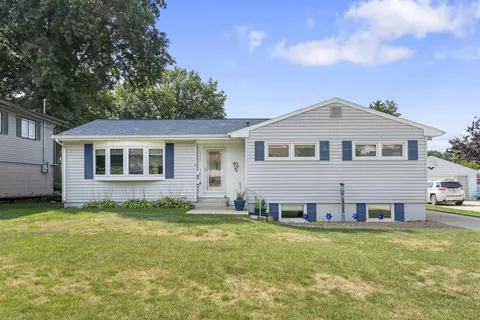 3003 Saratoga Dr, Waterloo, IA 50702