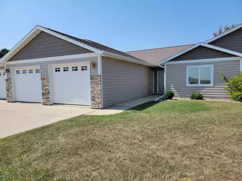 1114 Canterbury St # -2, Cresco, IA 52136