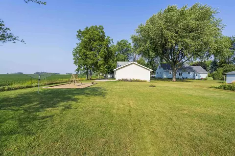 210 S Maple St, Sumner, IA 50674 photo 23