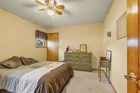 210 S Maple St, Sumner, IA 50674 photo 9