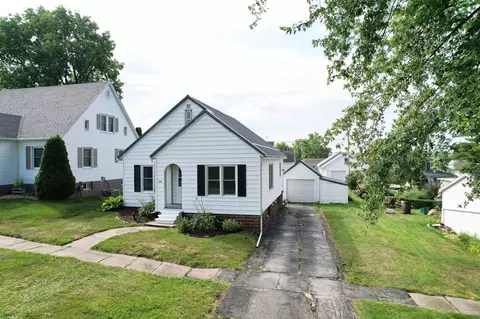 125 W Maple St, West Union, IA 52175