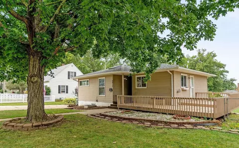 2910 W 4th St, Waterloo, IA 50701
