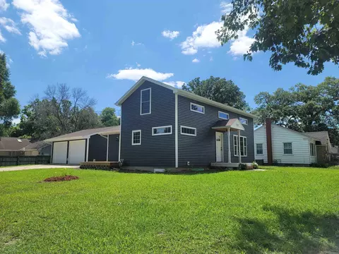 501 7th St SW, Independence, IA 50644