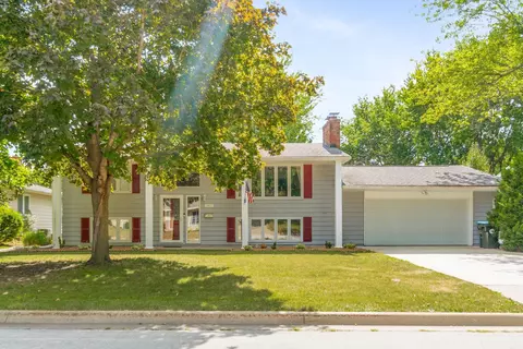 3402 Monticello Ave, Waterloo, IA 50701