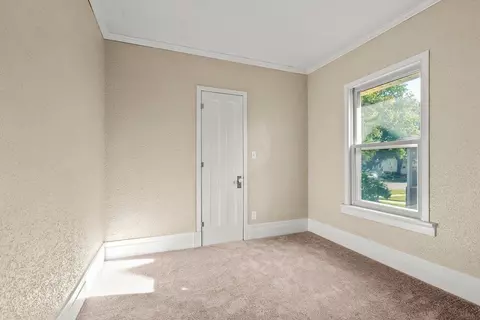 1202 Forest Ave, Waterloo, IA 50702 photo 11