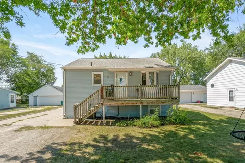 936 Elmer Ave, Evansdale, IA 50707