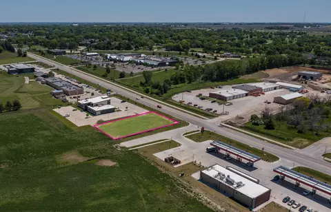 Village West 2nd Addn Lot 2, Waterloo, IA 50701