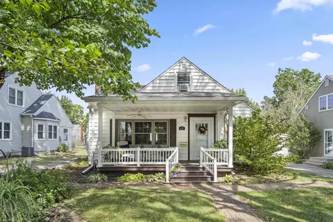 417 Terrace Dr, Waterloo, IA 50702
