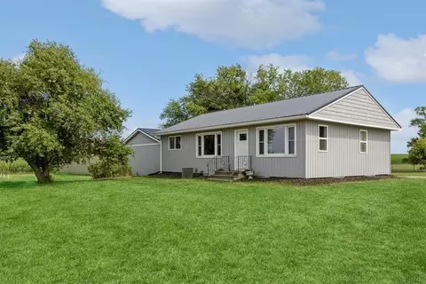3750 Walker Rd, Walker, IA 52352 photo 14