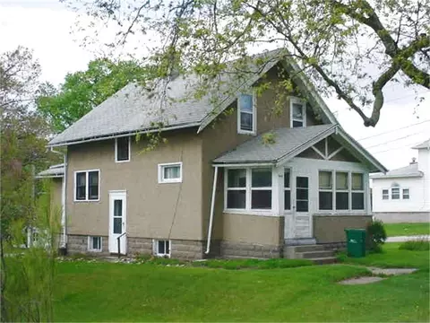 504 Sycamore St, Janesville, IA 50647