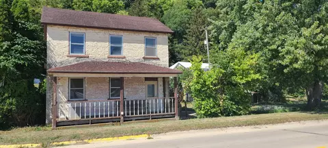 1030 S Highway 52 Hwy, Guttenberg, IA 52052