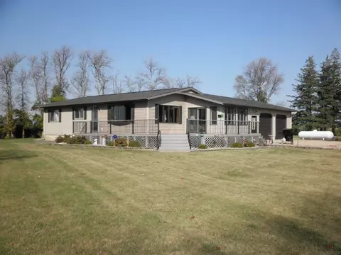 2071 170th St, Floyd, IA 50435