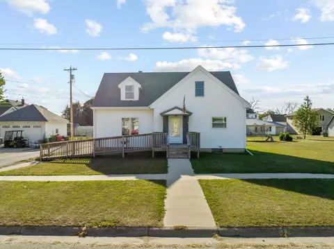 209 Chicago St, Sumner, IA 50674