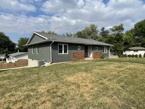 2010-2014 Upton Ave, Waterloo, IA 50701